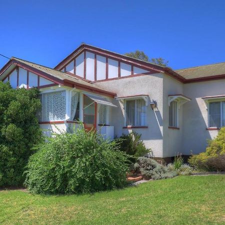 The Vines Motel & Cottages Stanthorpe Exterior photo