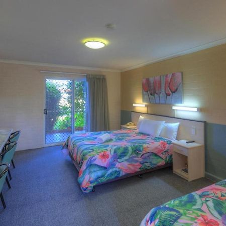 The Vines Motel & Cottages Stanthorpe Exterior photo