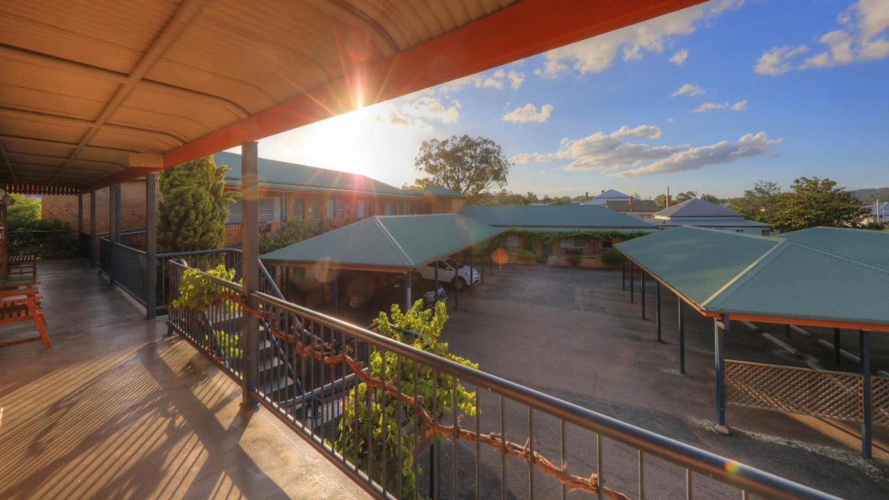 The Vines Motel & Cottages Stanthorpe Exterior photo