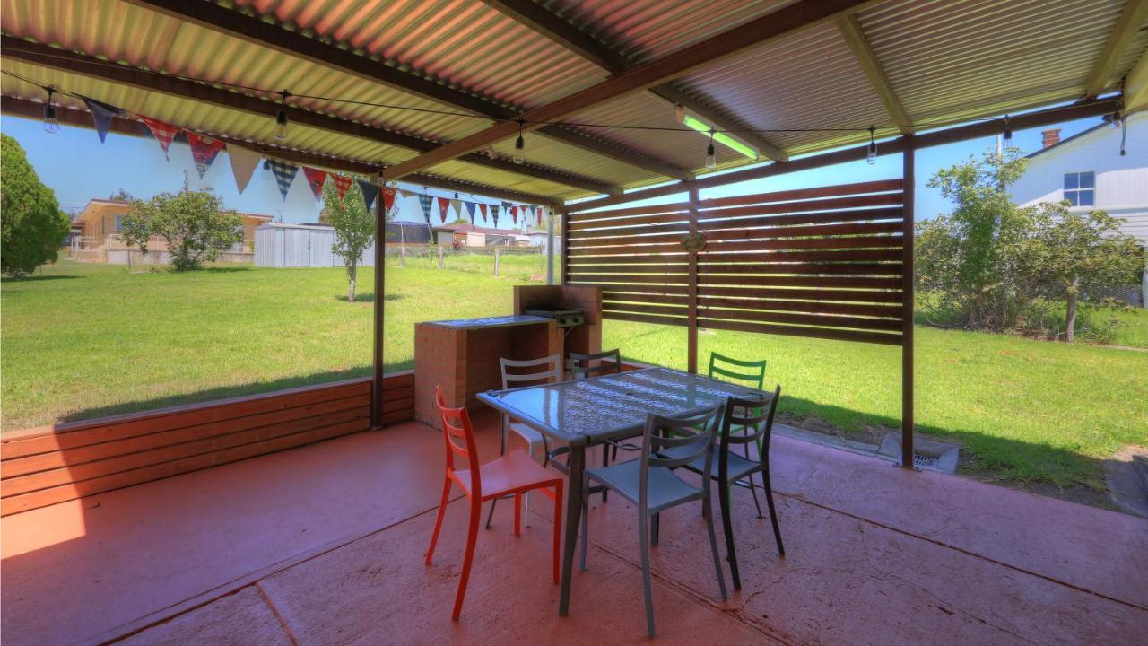 The Vines Motel & Cottages Stanthorpe Exterior photo