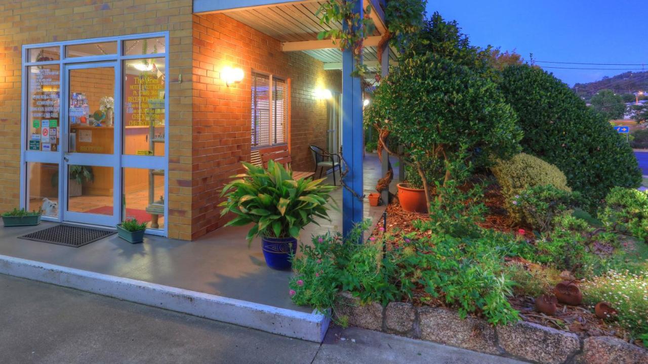 The Vines Motel & Cottages Stanthorpe Exterior photo