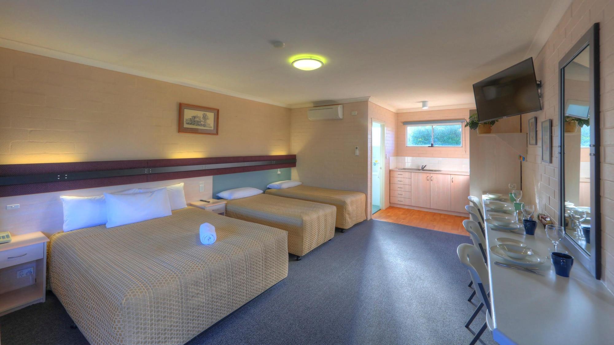 The Vines Motel & Cottages Stanthorpe Exterior photo