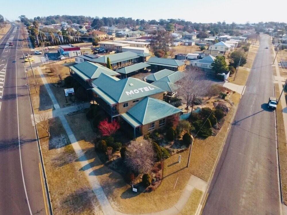 The Vines Motel & Cottages Stanthorpe Exterior photo